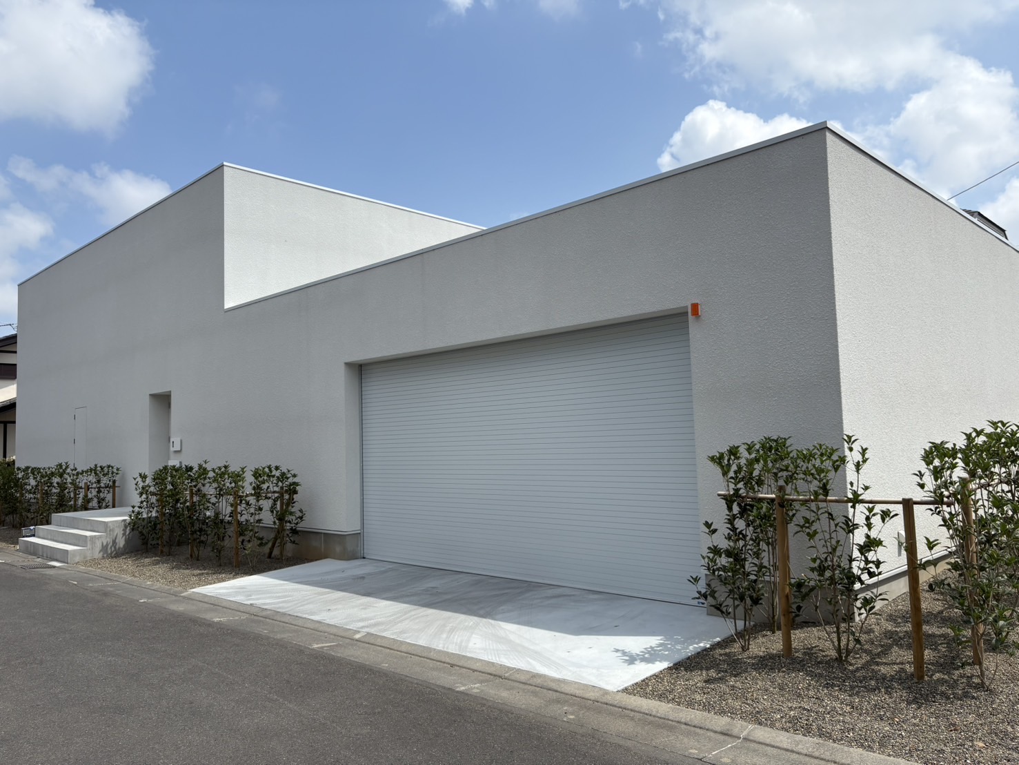中庭と静謐な美しさに包まれた、心落ち着く住まい